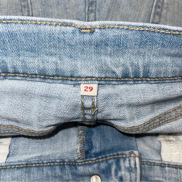 Levi’s Jean Shorts Women’s Size 29 Light Blue Denim Cut Off - Picture 5 of 8